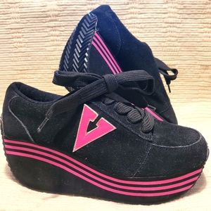 Volatile Vintage Y2K Hot Pink & Black Suede Platform Sneakers Size 9